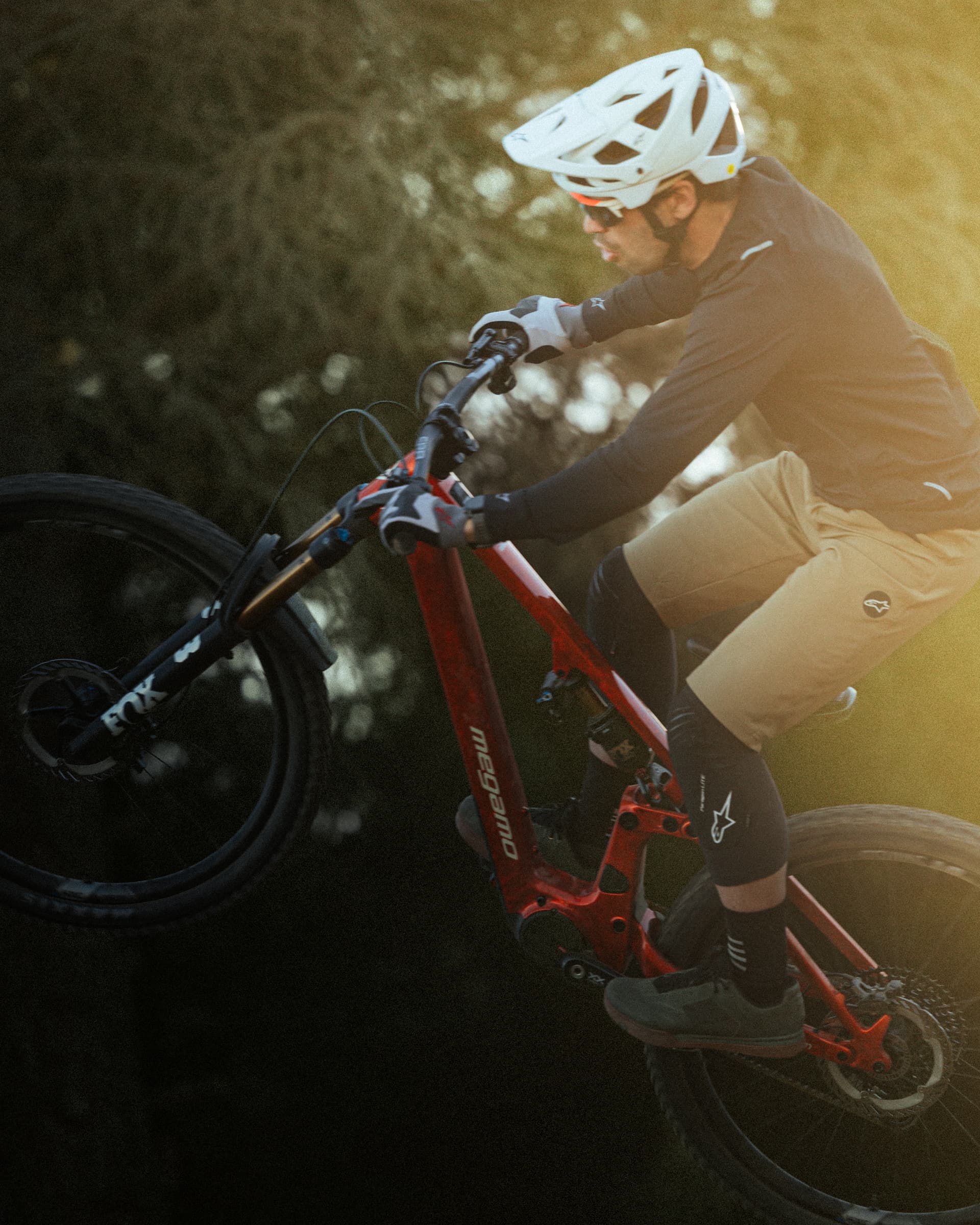 Verschiedene Megamo Reason zur Probefahrt an Lager